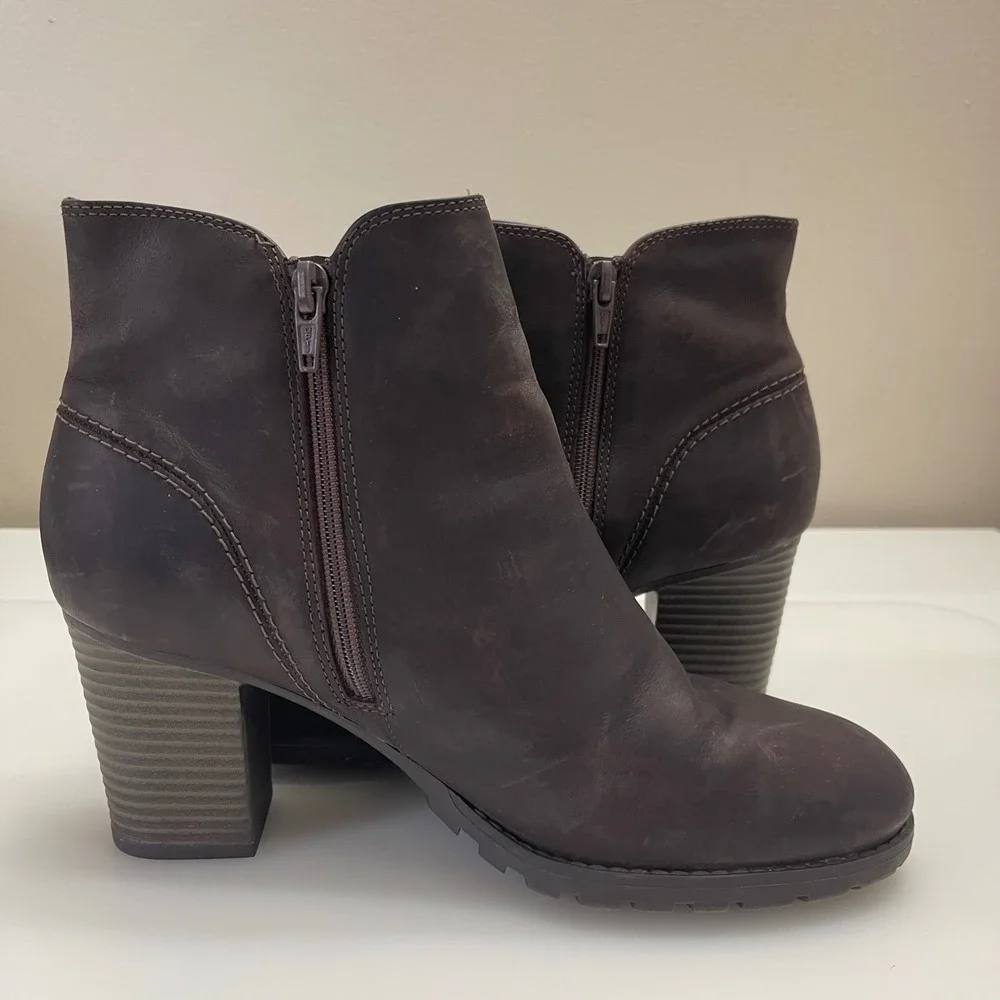 Clarks Ankle Boots Womens 9 Verona Trish Brown Leather Block Heel Comfort Bootie
